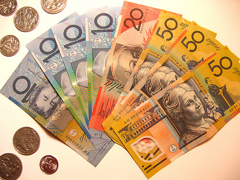 Австралийский доллар вырос