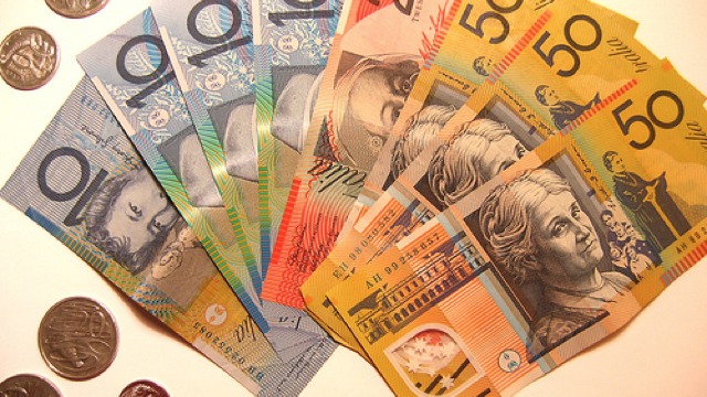 Австралийский доллар упал